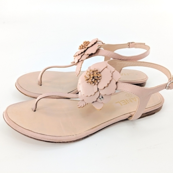 Chanel 'Camellia' Pink Leather T Strap Sandals - Picture 4 of 7